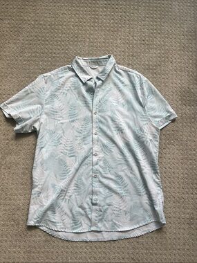 Men's Light Blue Fern Print Short-Sleeve Button-Down Shirt